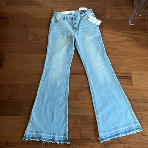 NWT Black Label High Rise Flare Jean in light